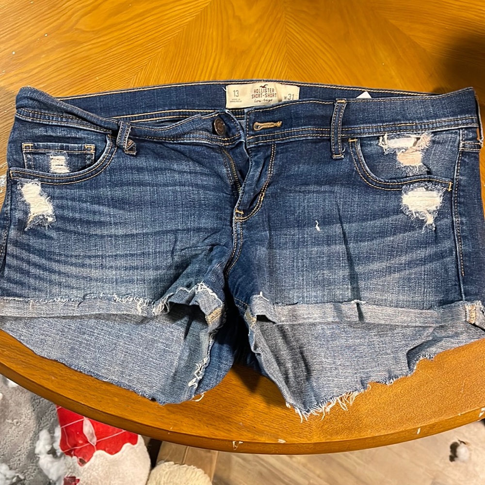 Hollister distressed shorts